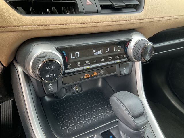 Thumbnail: 2025 Toyota RAV4 - 26