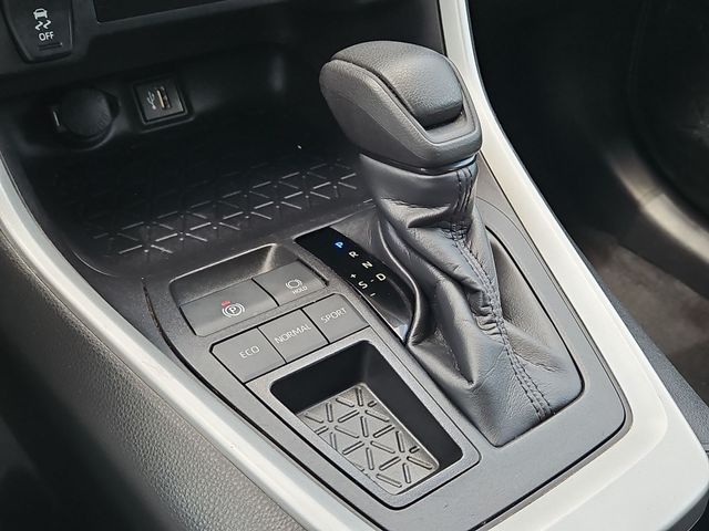 Thumbnail: 2024 Toyota RAV4 - 15
