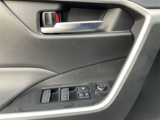 Thumbnail: 2025 Toyota RAV4 - 23