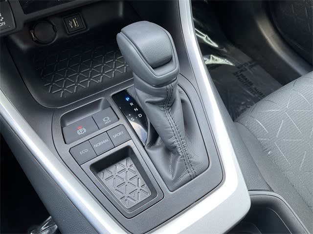 Thumbnail: 2025 Toyota RAV4 - 13