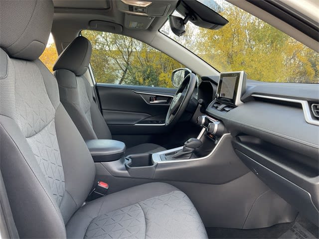 Thumbnail: 2025 Toyota RAV4 - 25