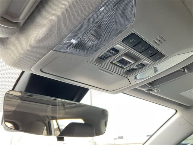 Thumbnail: 2025 Toyota RAV4 - 29