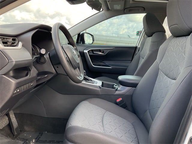 Thumbnail: 2025 Toyota RAV4 - 8