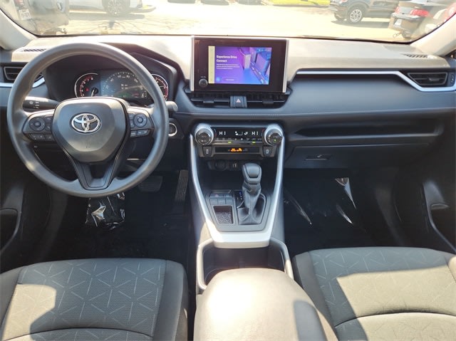 2025 Toyota RAV4 XLE 10