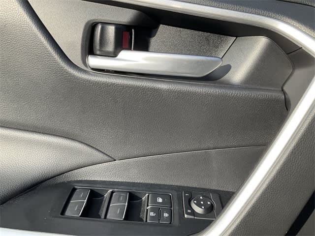 Thumbnail: 2025 Toyota RAV4 - 23