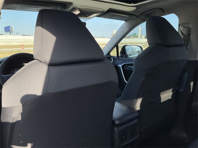 Thumbnail: 2025 Toyota RAV4 - 25