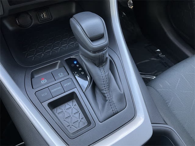 Thumbnail: 2025 Toyota RAV4 - 12