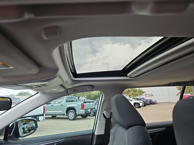 Thumbnail: 2024 Toyota RAV4 - 25
