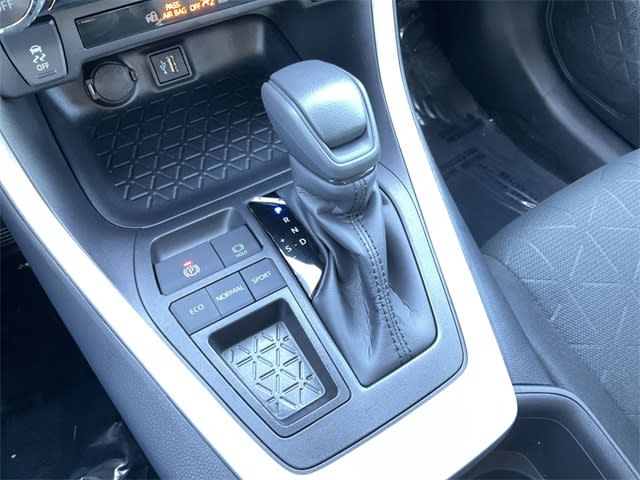 Thumbnail: 2025 Toyota RAV4 - 13