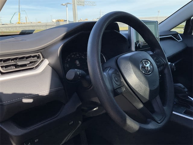 Thumbnail: 2025 Toyota RAV4 - 2