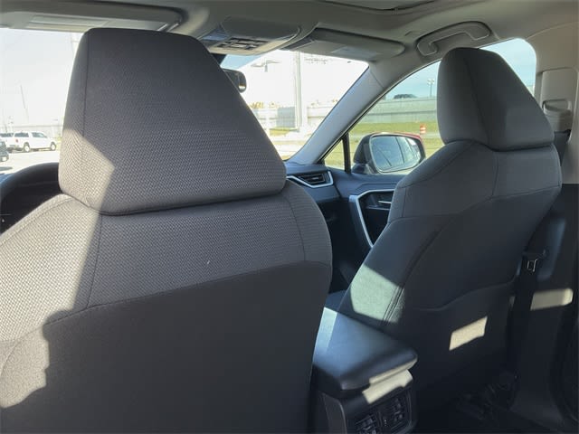 Thumbnail: 2025 Toyota RAV4 - 25