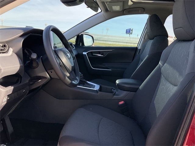 Thumbnail: 2025 Toyota RAV4 - 8