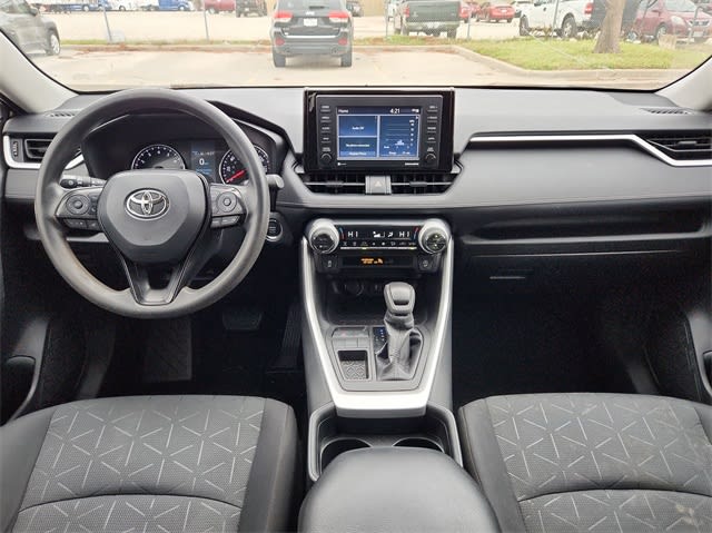 2021 Toyota RAV4 XLE 9