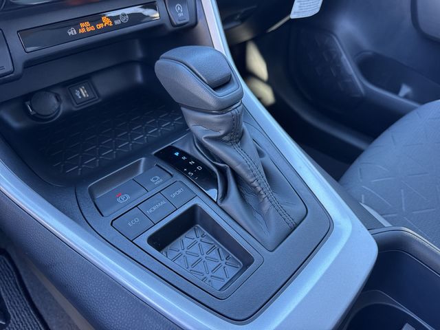 Thumbnail: 2025 Toyota RAV4 - 13