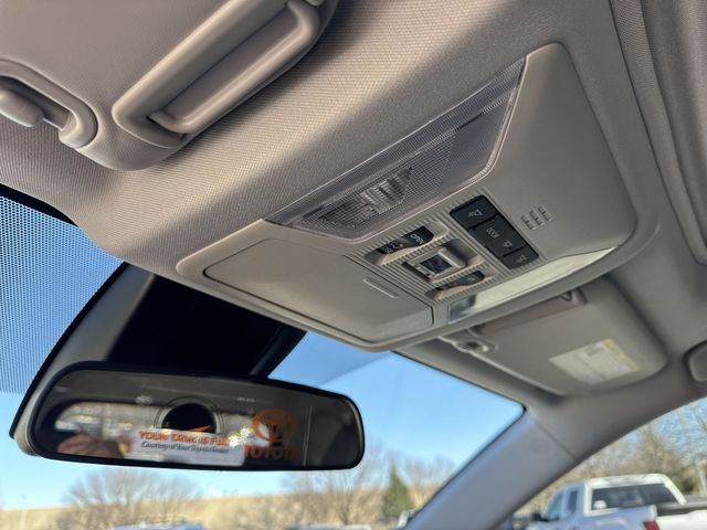 Thumbnail: 2025 Toyota RAV4 - 28