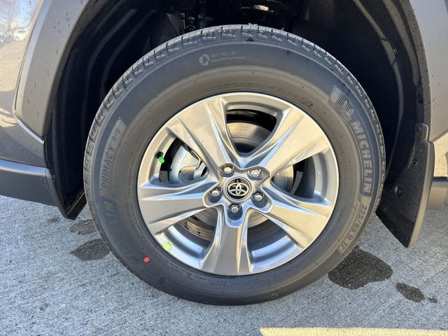 Thumbnail: 2025 Toyota RAV4 - 6