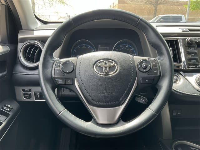 2018 Toyota RAV4 XLE 12