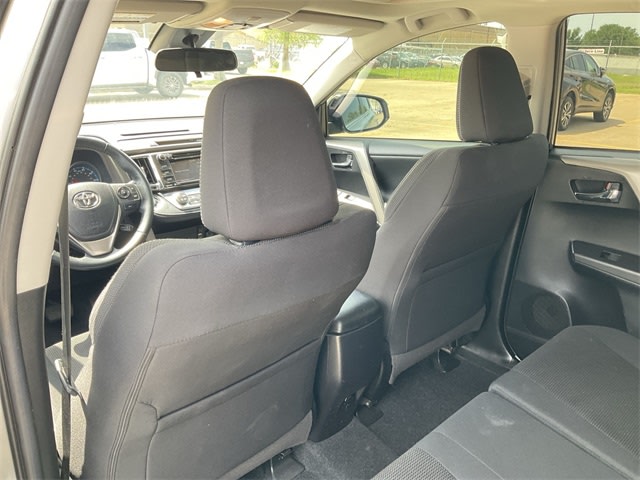 2018 Toyota RAV4 XLE 11