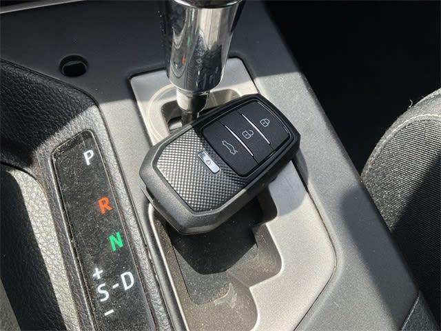 2018 Toyota RAV4 XLE 27