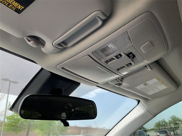 2018 Toyota RAV4 XLE 26