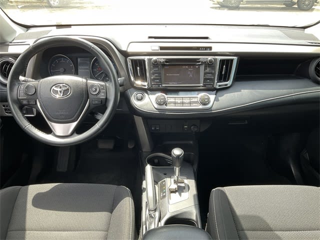 2018 Toyota RAV4 XLE 8