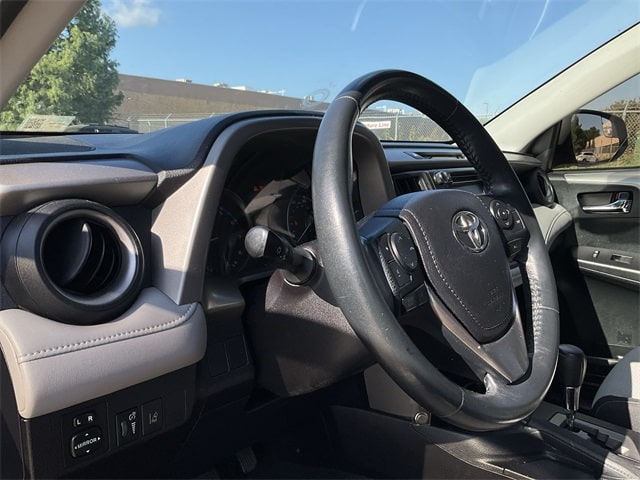 Thumbnail: 2018 Toyota RAV4 - 2