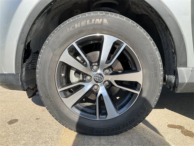 Thumbnail: 2018 Toyota RAV4 - 7