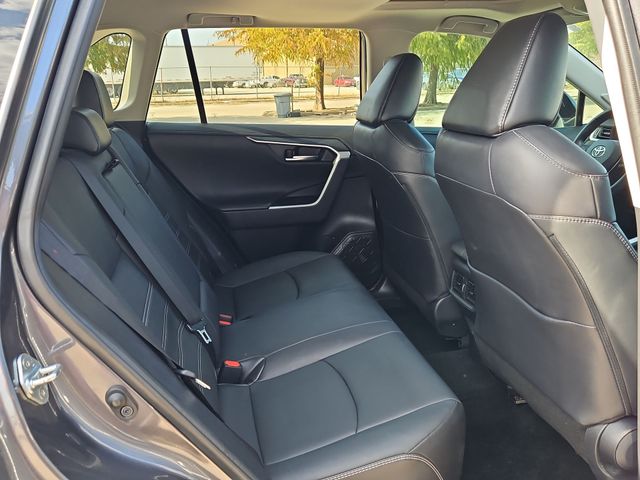 Thumbnail: 2021 Toyota RAV4 - 26