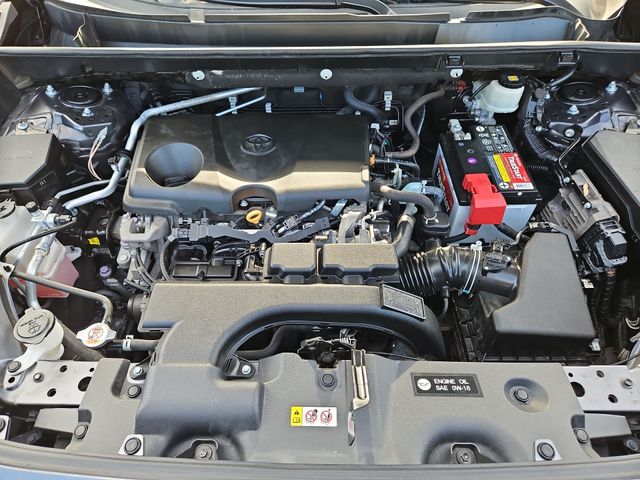 Thumbnail: 2021 Toyota RAV4 - 8