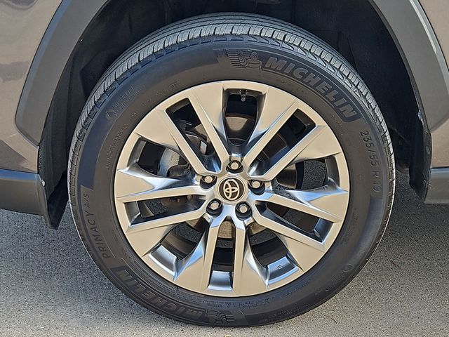 Thumbnail: 2021 Toyota RAV4 - 7