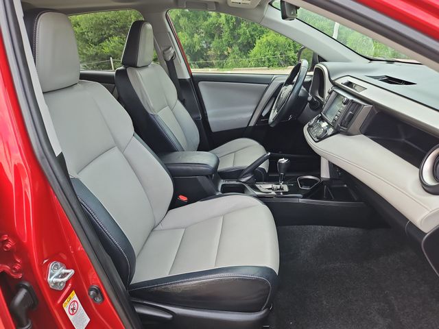 Thumbnail: 2016 Toyota RAV4 - 11