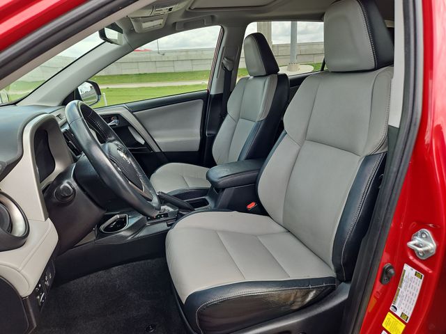 Thumbnail: 2016 Toyota RAV4 - 10