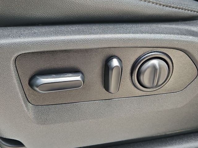 Thumbnail: 2021 Chevrolet Silverado 1500 - 21