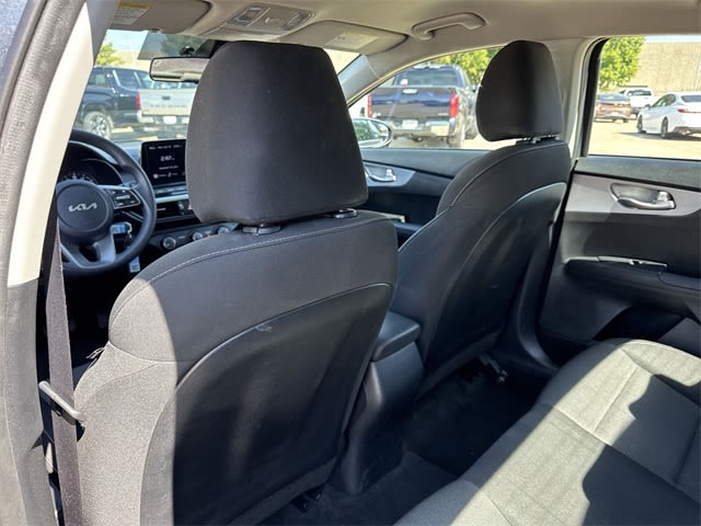 Thumbnail: 2024 Kia Forte - 9