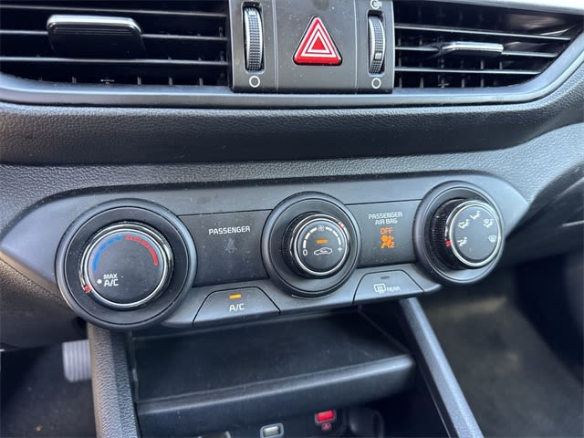 Thumbnail: 2024 Kia Forte - 24