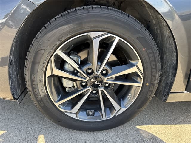 Thumbnail: 2024 Kia Forte - 6