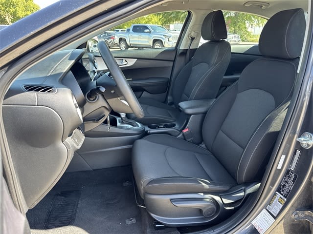 Thumbnail: 2024 Kia Forte - 8