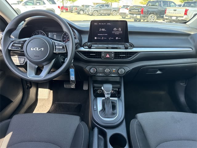 Thumbnail: 2024 Kia Forte - 7