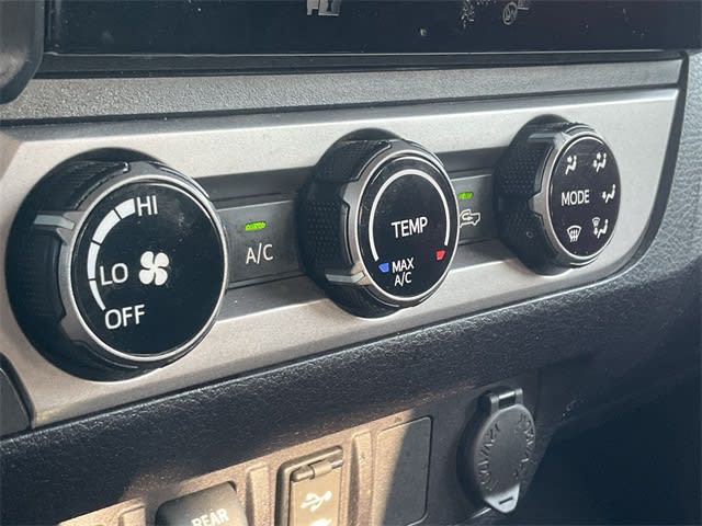 2018 Toyota Tacoma SR5 26
