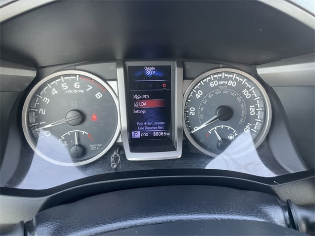 2018 Toyota Tacoma SR5 14