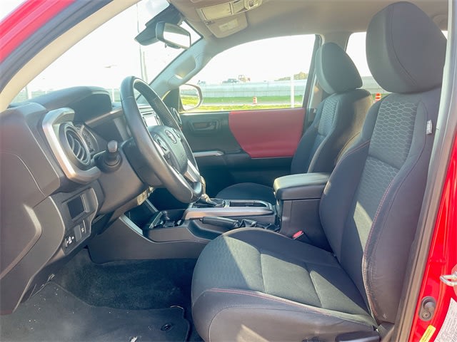 2018 Toyota Tacoma SR5 8