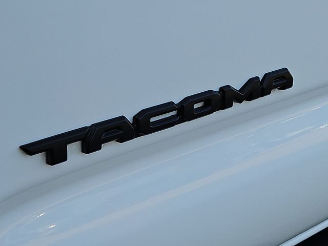 Thumbnail: 2022 Toyota Tacoma - 22