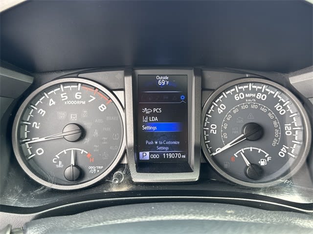 2018 Toyota Tacoma TRD Sport 14