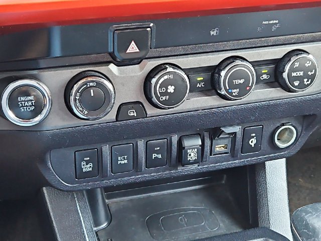 Thumbnail: 2020 Toyota Tacoma - 27