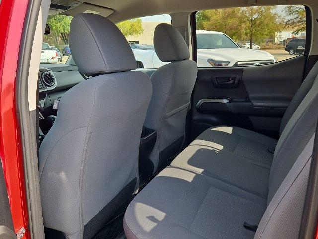 Thumbnail: 2019 Toyota Tacoma - 11