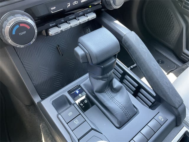 2024 Toyota Tacoma SR5 13