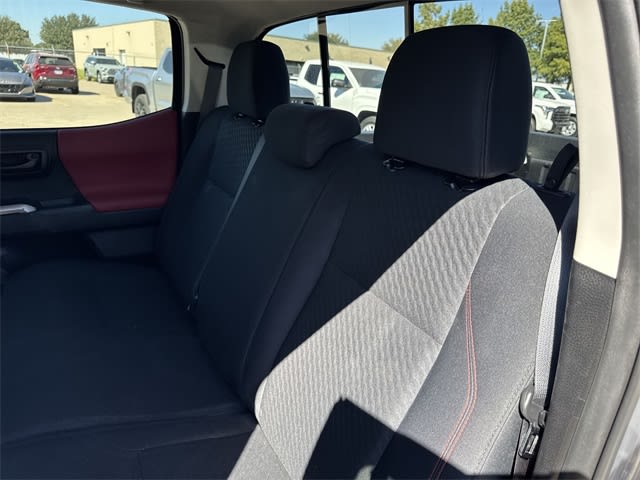 Thumbnail: 2021 Toyota Tacoma - 11