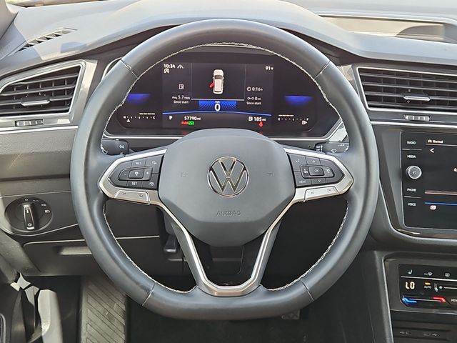 Thumbnail: 2022 Volkswagen Tiguan - 14