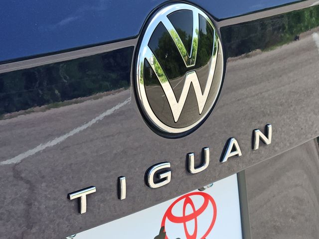 Thumbnail: 2022 Volkswagen Tiguan - 7