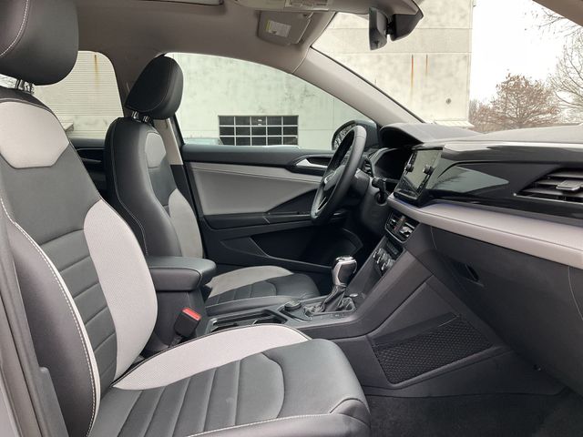 Thumbnail: 2022 Volkswagen Taos - 26